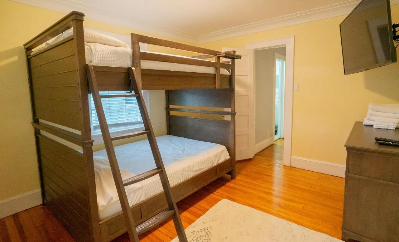 Hotel Hemingsway'S Village Luxury Beach Houses Virginia Beach