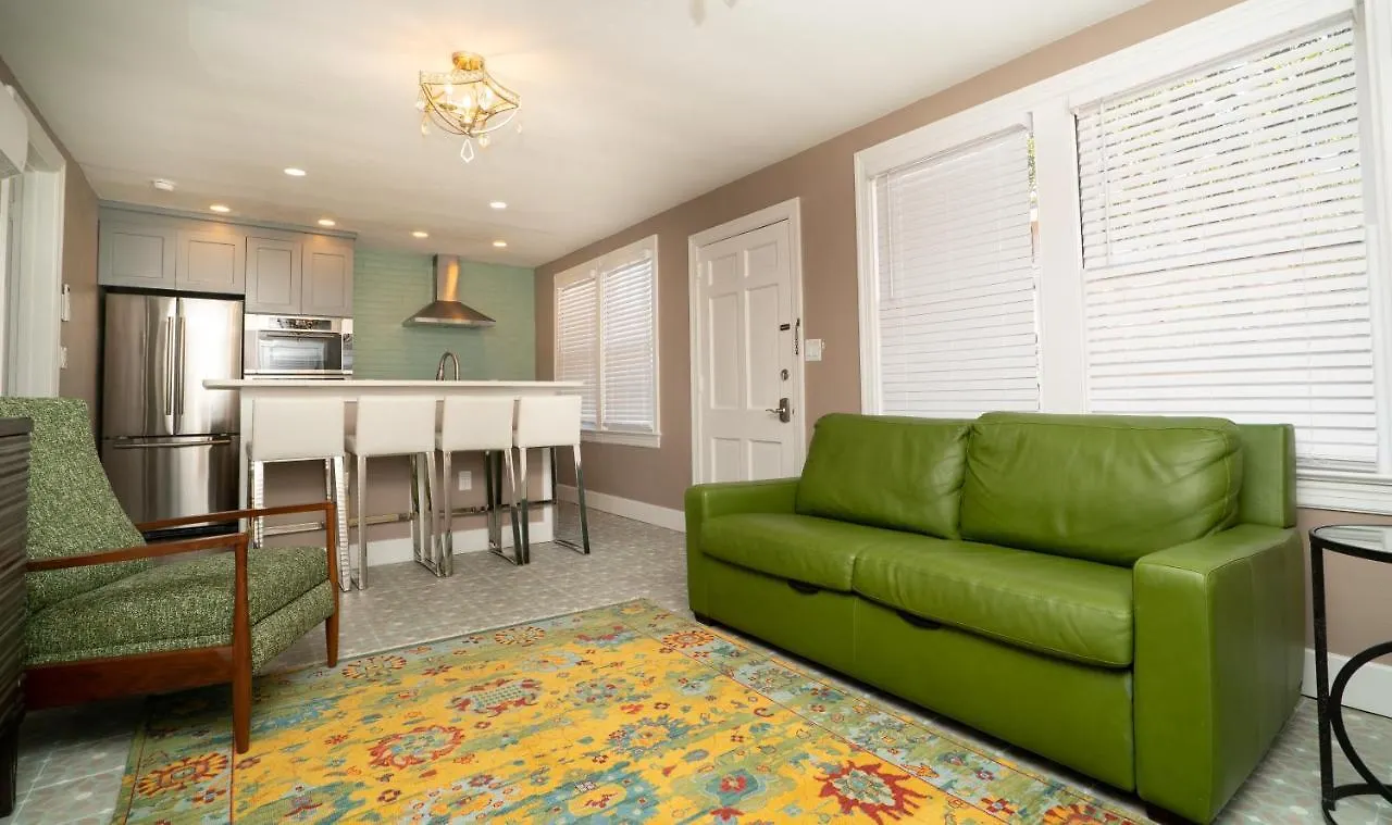 Hotel Hemingsway'S Village Luxury Beach Houses Virginia Beach