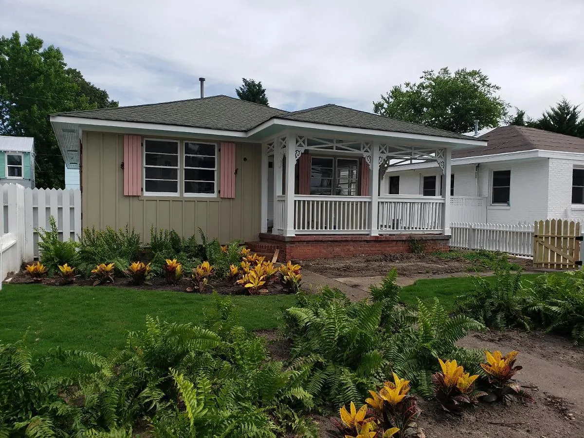 Hemingsway'S Village Luxury Beach Houses Virginia Beach