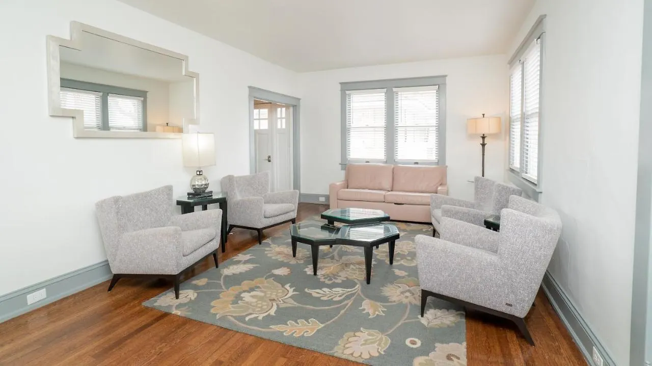 Hemingsway'S Village Luxury Beach Houses Virginia Beach Hotel