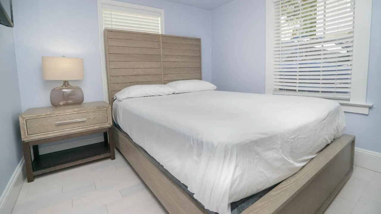 Hotel Hemingsway'S Village Luxury Beach Houses Virginia Beach United States